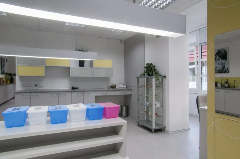 Stella LED 141 cm 76 W stříbrná ⇅