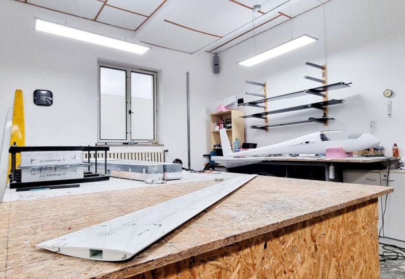 Elata OP LED 120 cm 79 W stříbrná/elox ⇅